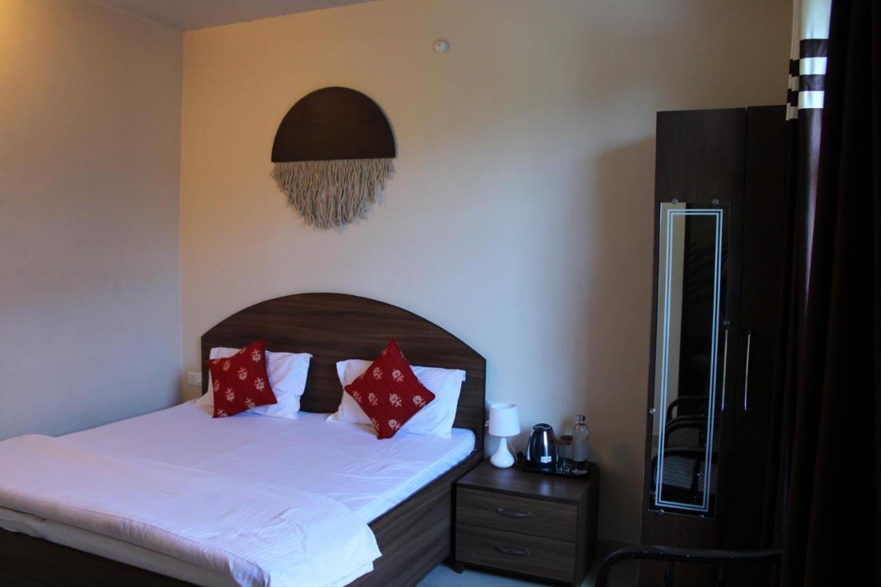 Aditya Homestay Bir-Billing Surrounded By Mountains 外观 照片