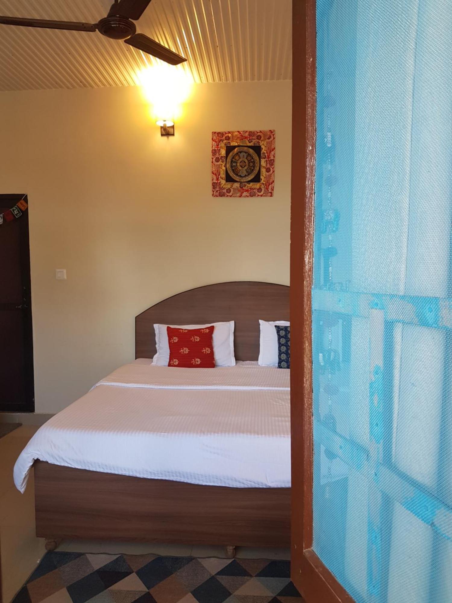 Aditya Homestay Bir-Billing Surrounded By Mountains 外观 照片