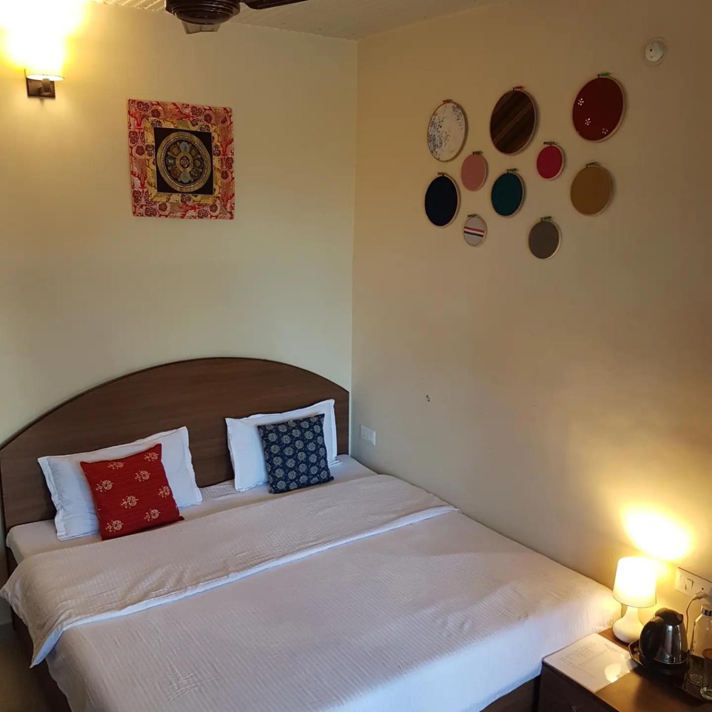 Aditya Homestay Bir-Billing Surrounded By Mountains 外观 照片