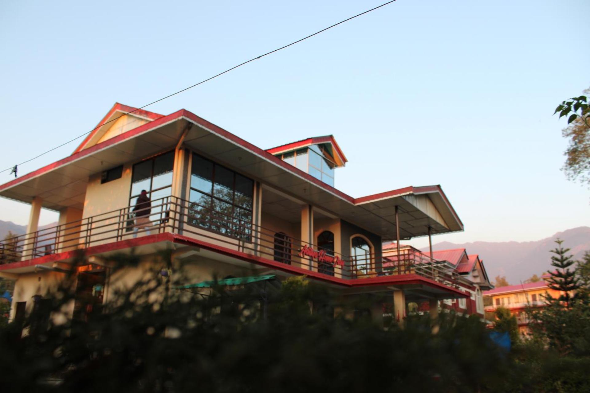 Aditya Homestay Bir-Billing Surrounded By Mountains 外观 照片