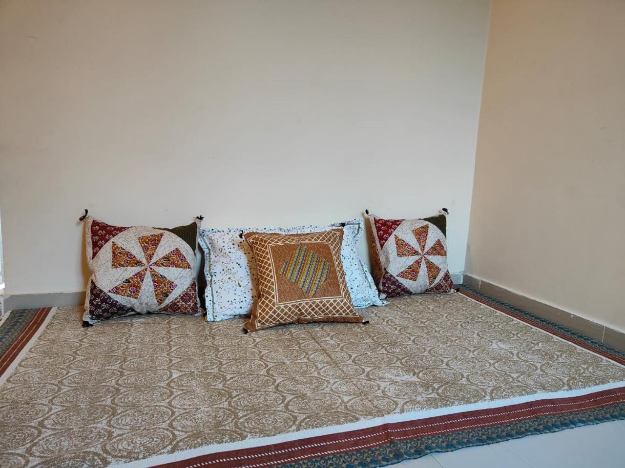 Aditya Homestay Bir-Billing Surrounded By Mountains 外观 照片