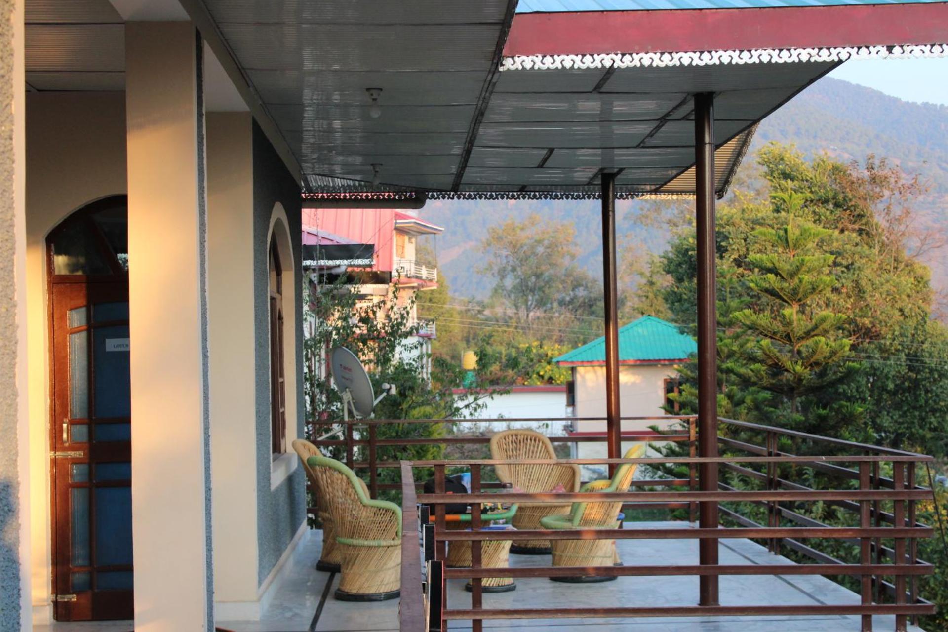 Aditya Homestay Bir-Billing Surrounded By Mountains 外观 照片