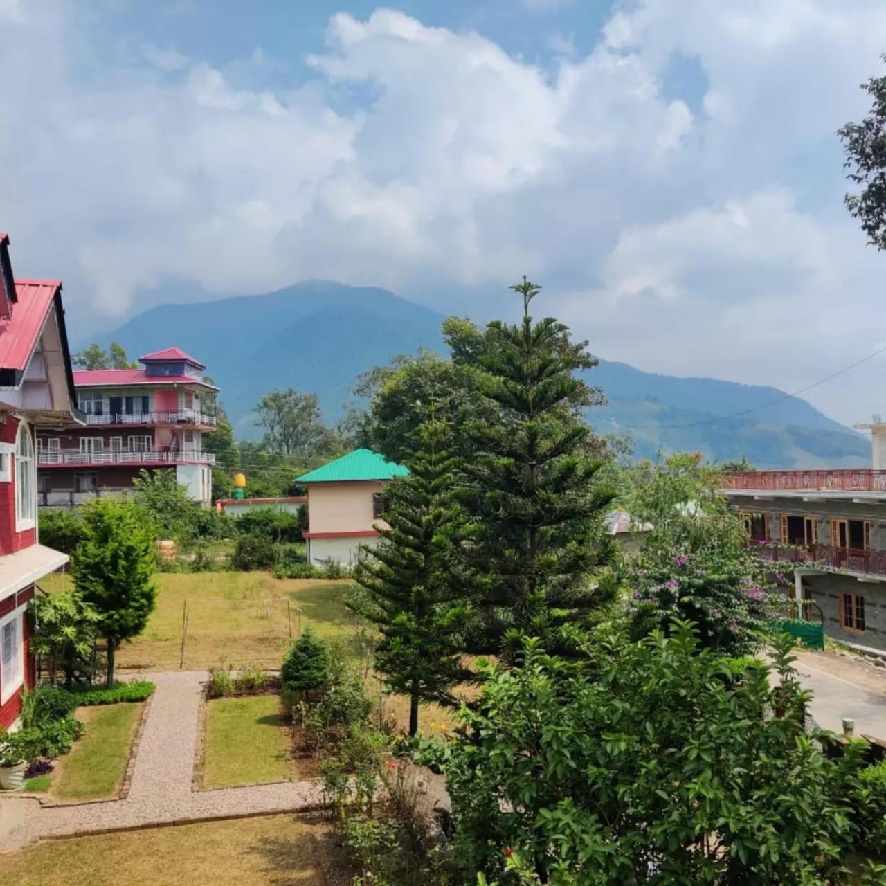 Aditya Homestay Bir-Billing Surrounded By Mountains 外观 照片