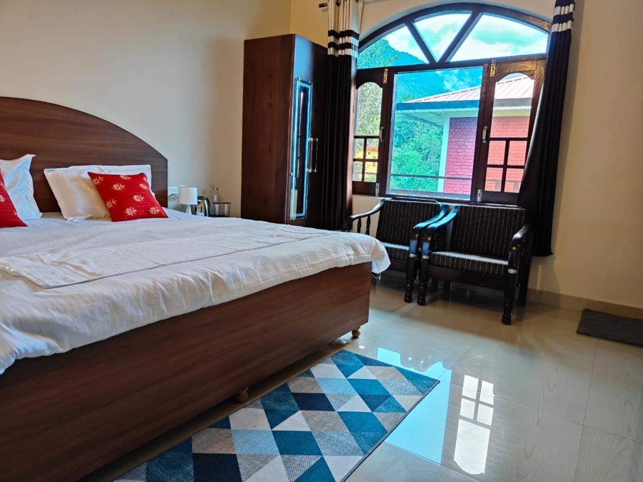 Aditya Homestay Bir-Billing Surrounded By Mountains 外观 照片