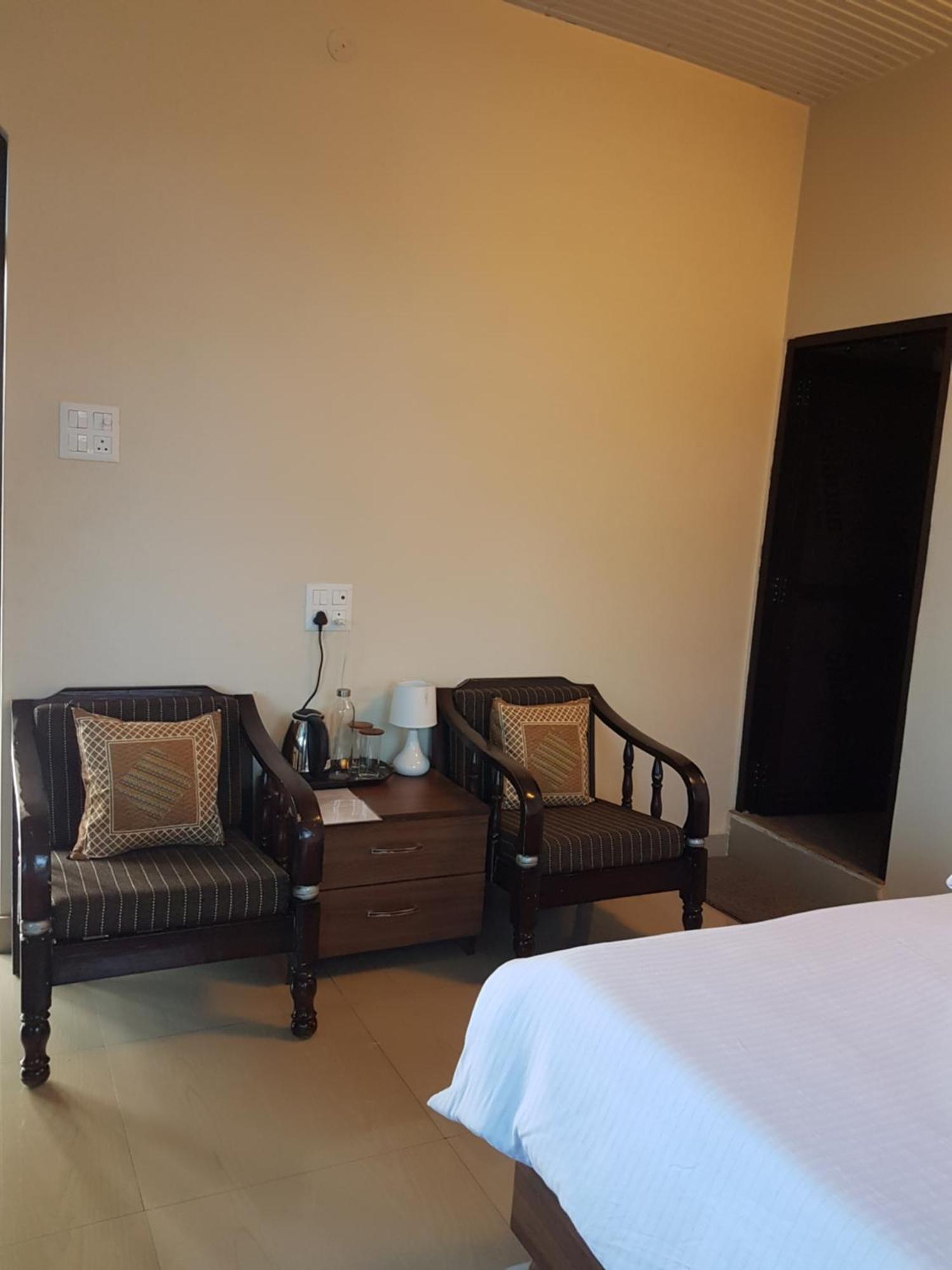 Aditya Homestay Bir-Billing Surrounded By Mountains 外观 照片